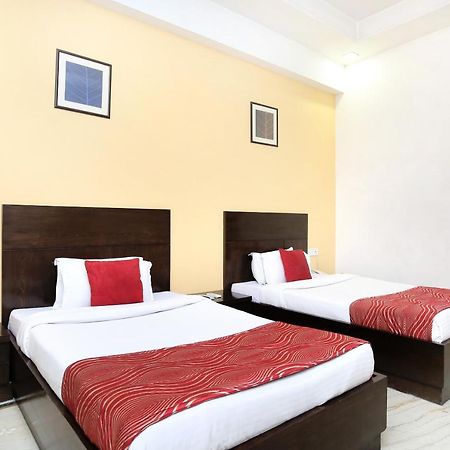 Capital O 15395 Hotel 42 Amritsar Exterior photo